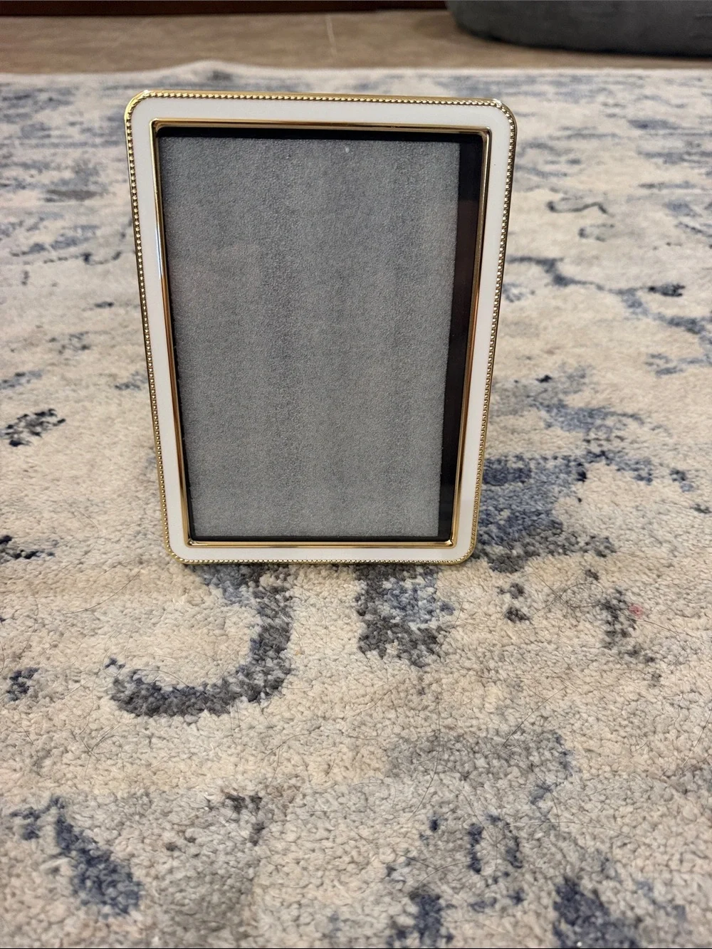 Home Accents White and Gold Beaded Photo Frame